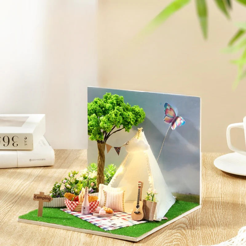 Funpuz Super Creator Miniature House - 6 in 1 DIY Inspiration Generator Miniature House