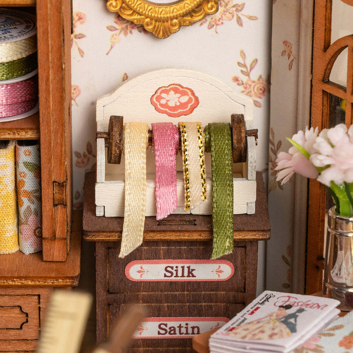 Funpuz DIY Miniature House - Elsa's Tailoring