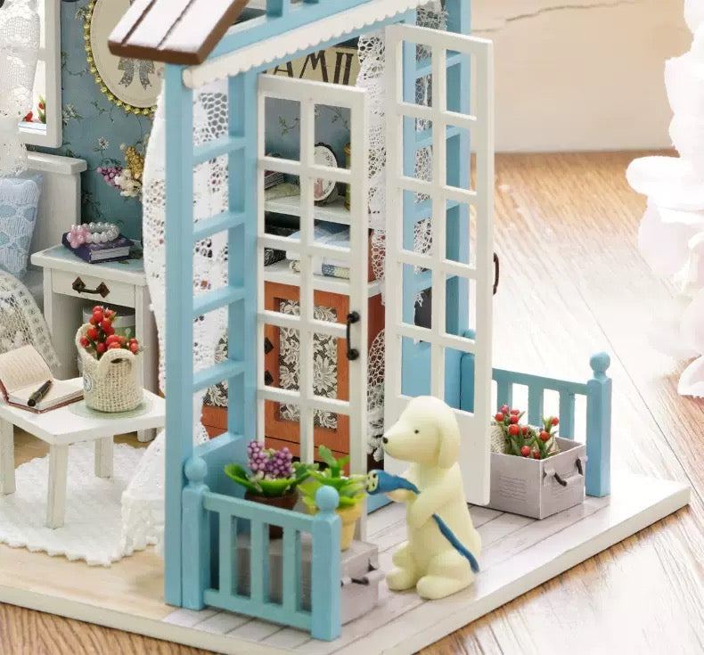 Funpuz Forest Blue Time DIY Miniature House -