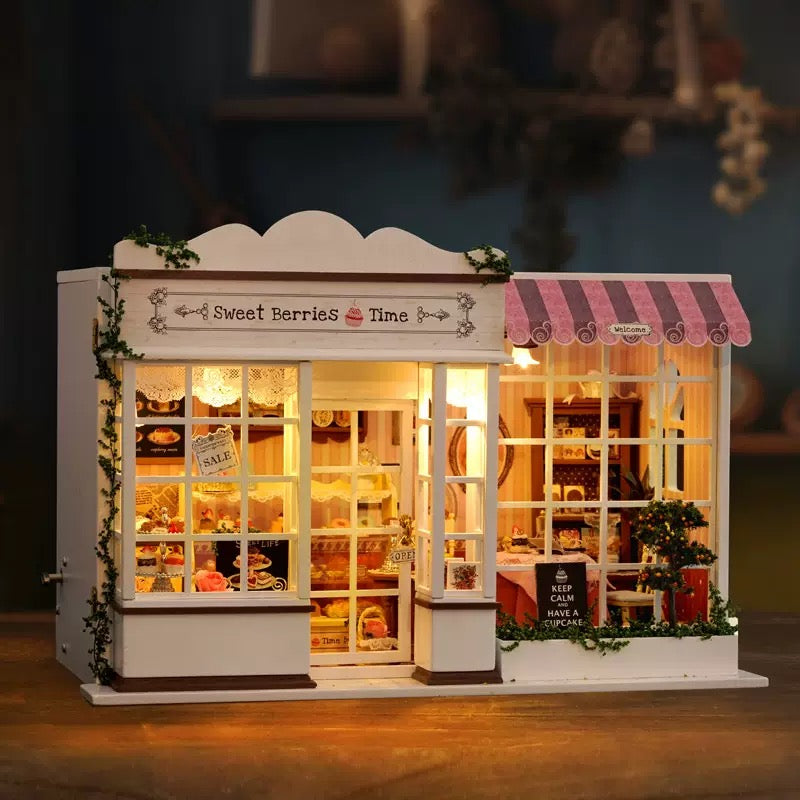 Funpuz Sweet Berry Time DIY Miniature House