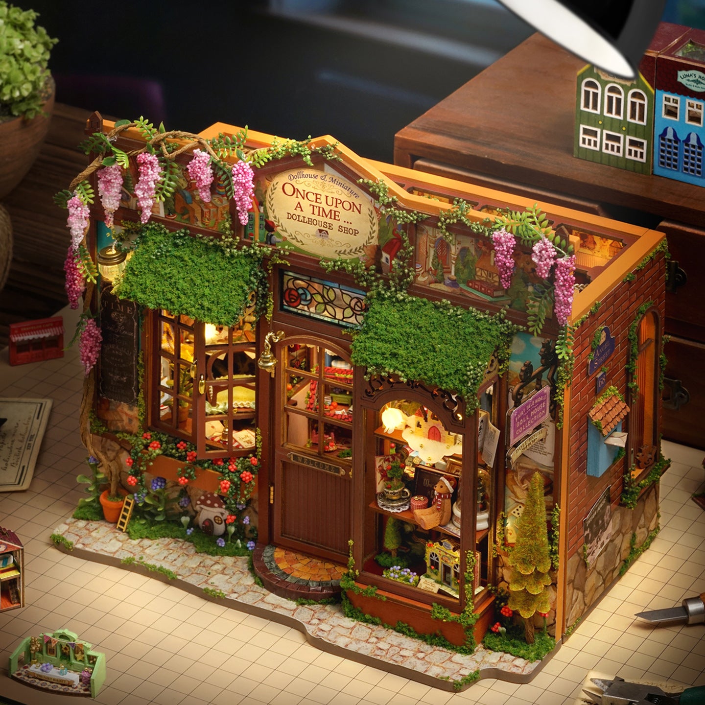 Funpuz Fairytale Kingdom Curiosity House DIY Miniature House