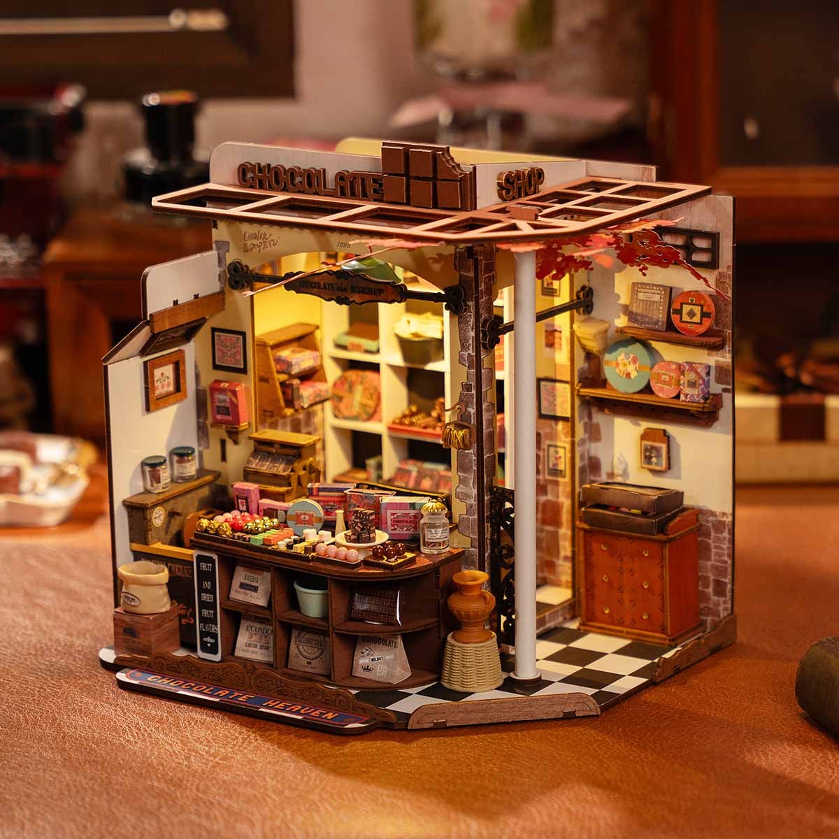 Funpuz DIY Miniature House - Henry's Chocolate