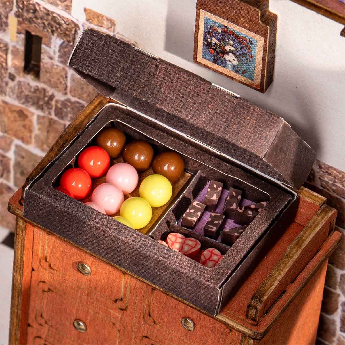 Funpuz DIY Miniature House - Henry's Chocolate